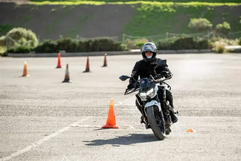 Permis moto A2 - Auto-école de la Gare CLamart